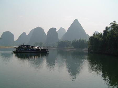 2004 (48).jpg - Sep 5~13, 2004 第5屆世界華人魚蝦營養學術研討會(5th SWCSNFFS)會後旅遊(桂林-漓江)(中國大陸，廣東省珠海市) [Trip to Zhuhai (Zhuhai, China)]-18